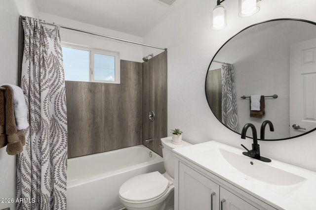 3030 N 38TH Drive, Phoenix, AZ 85019