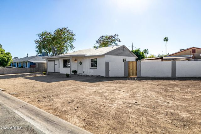 3030 N 38TH Drive, Phoenix, AZ 85019