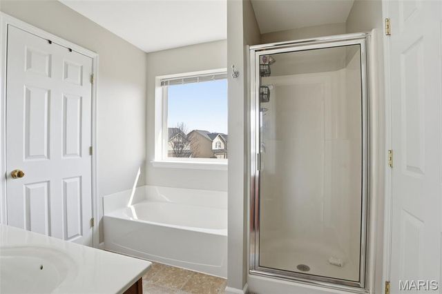 510 Country Circle Drive, Lake St Louis, MO 63367