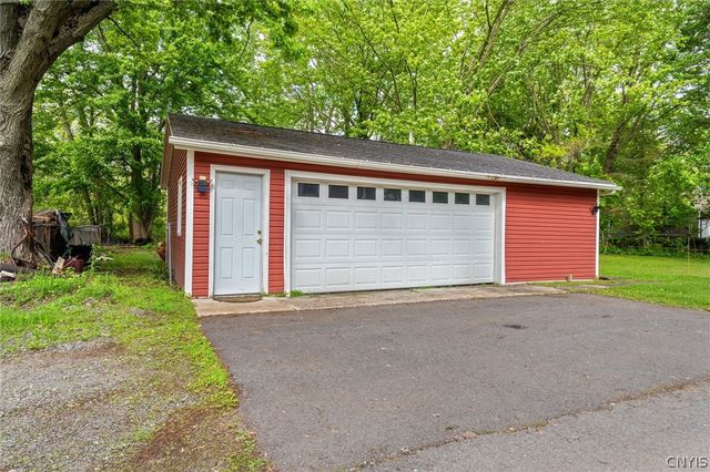 16 Woodland Drive, West Monroe, NY 13167