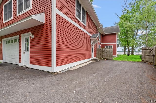 16 Woodland Drive, West Monroe, NY 13167