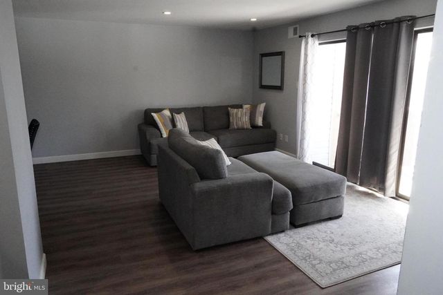 704 THE WOODS, Cherry Hill, NJ 08003