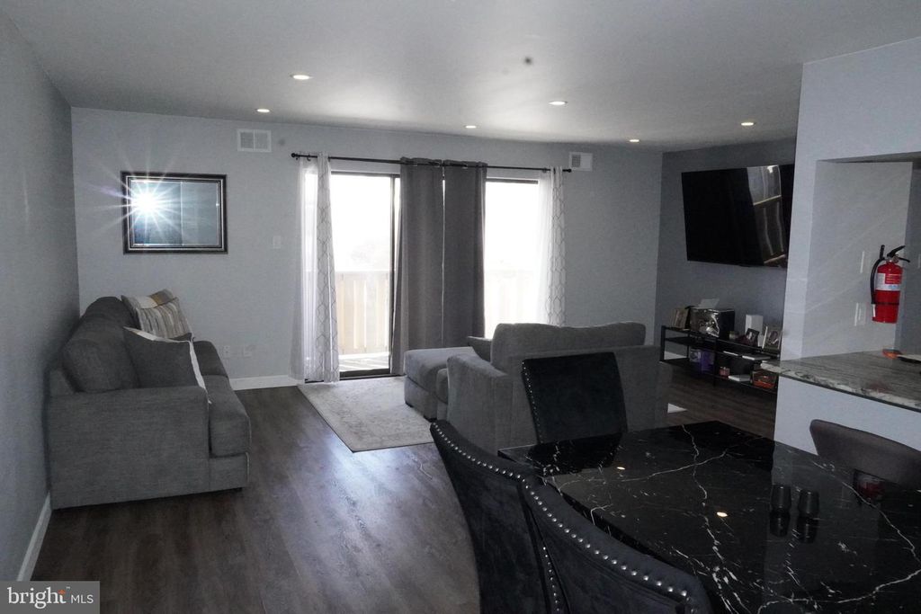 704 THE WOODS, Cherry Hill, NJ 08003