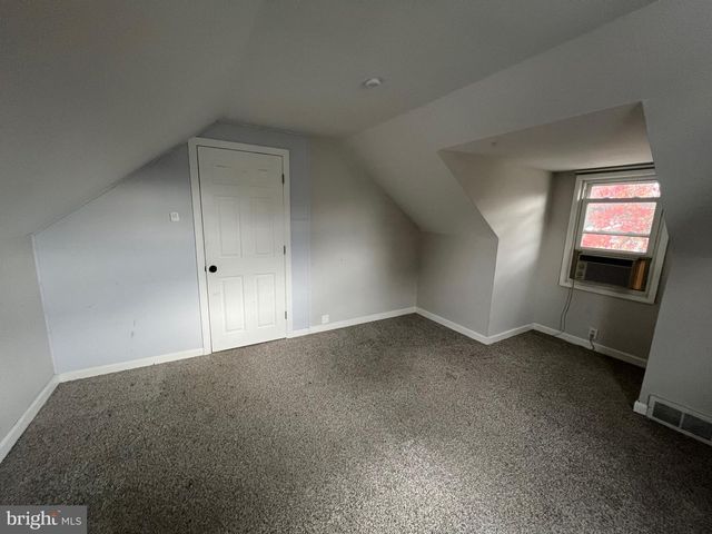 213 NICHOLSON RD, West Collingswood Heights, NJ 08059