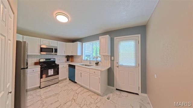 2005 Lebanon Avenue, Belleville, IL 62221
