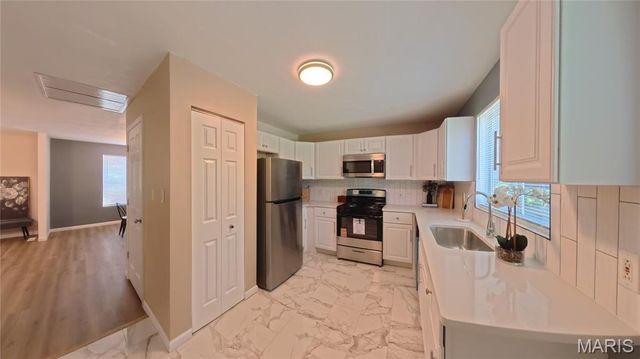2005 Lebanon Avenue, Belleville, IL 62221