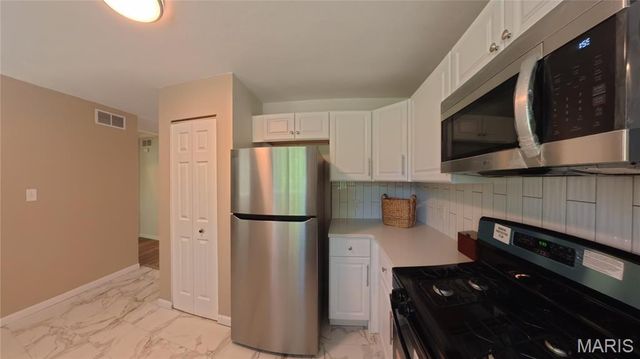 2005 Lebanon Avenue, Belleville, IL 62221
