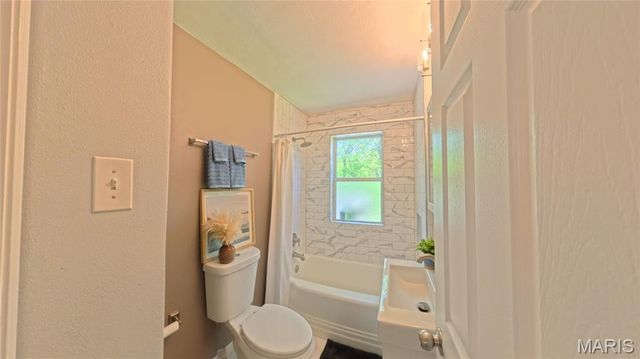 2005 Lebanon Avenue, Belleville, IL 62221