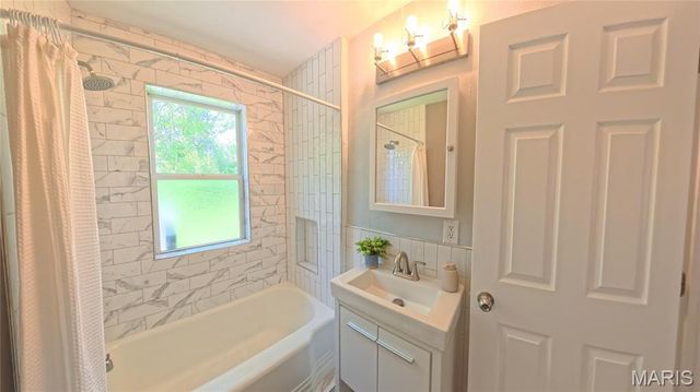2005 Lebanon Avenue, Belleville, IL 62221