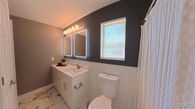 2005 Lebanon Avenue, Belleville, IL 62221