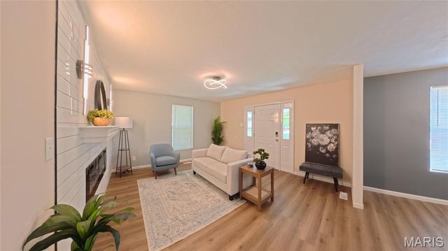 2005 Lebanon Avenue, Belleville, IL 62221