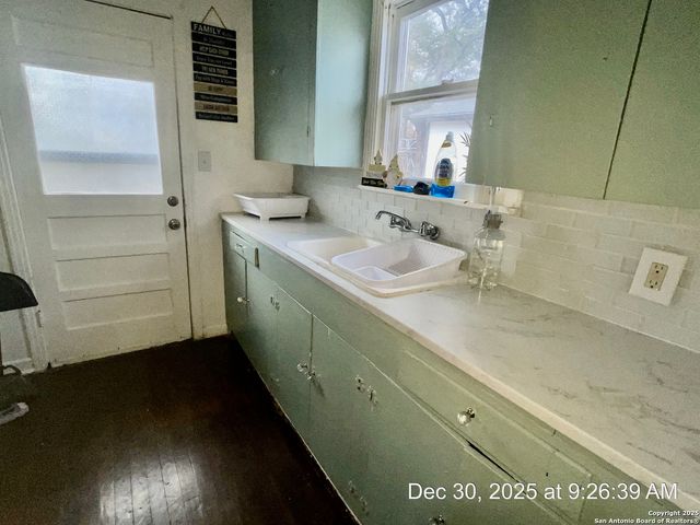 1010 Gardina, San Antonio, TX 78201