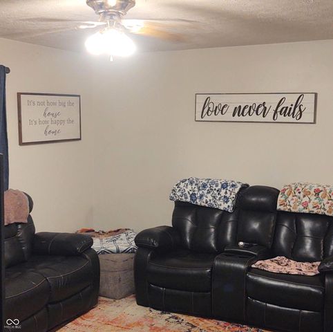 1129 E Warren Street, Martinsville, IN 46151