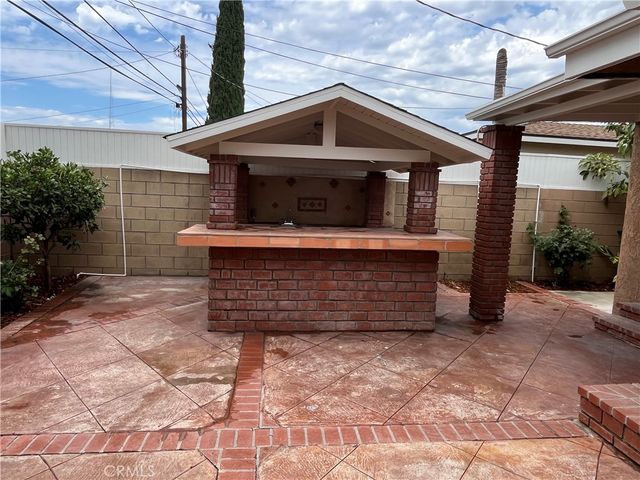 1326 E 15th Street, Santa Ana, CA 92701