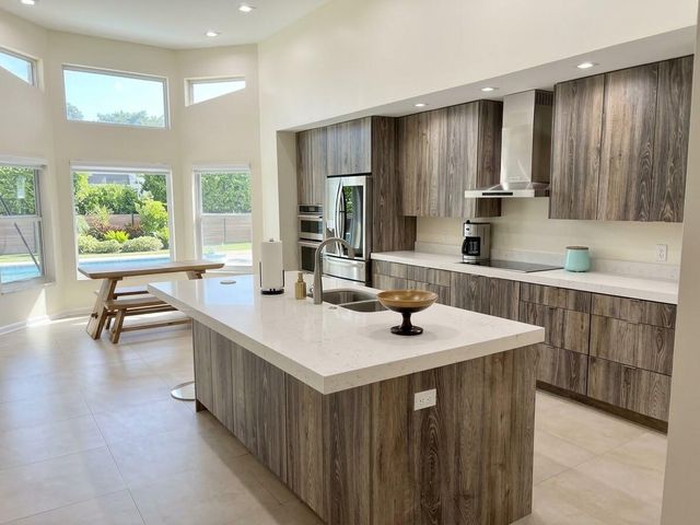 7360 NW 83RD Avenue, Tamarac, FL 33321