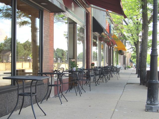 13 N CLIFTON Avenue 202, Park Ridge, IL 60068