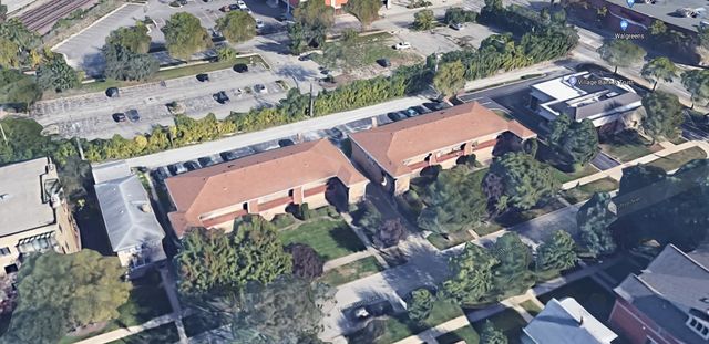 13 N CLIFTON Avenue 202, Park Ridge, IL 60068