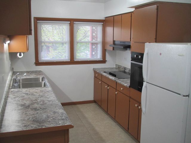 13 N CLIFTON Avenue 202, Park Ridge, IL 60068