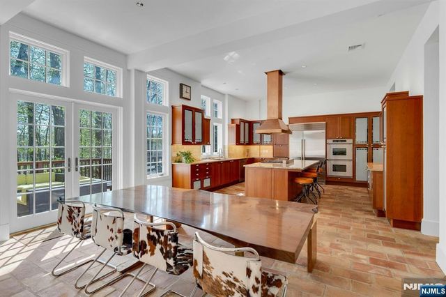 7 Charney Place, Alpine, NJ 07620