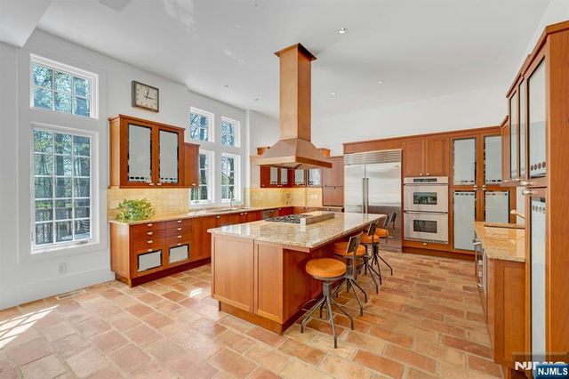 7 Charney Place, Alpine, NJ 07620