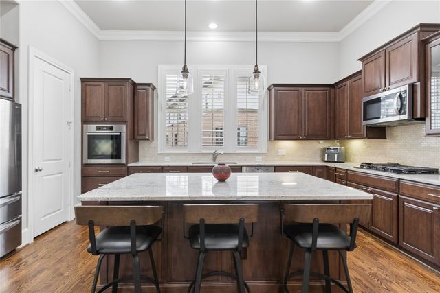 768 Sid Rich Drive, Irving, TX 75039