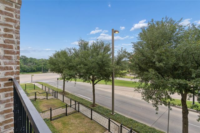 768 Sid Rich Drive, Irving, TX 75039