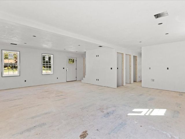 306 Wood St, Middleboro, MA 02346