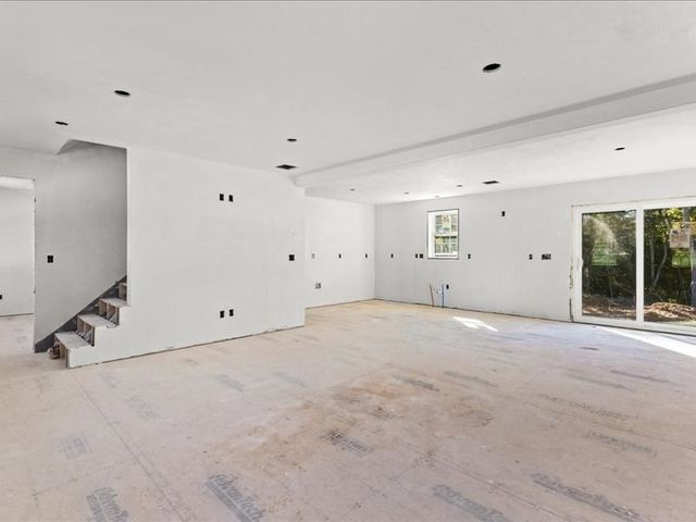 306 Wood St, Middleboro, MA 02346