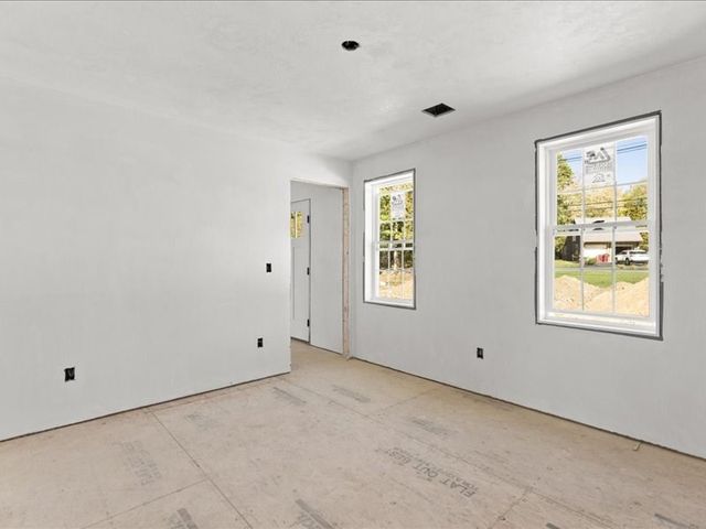 306 Wood St, Middleboro, MA 02346