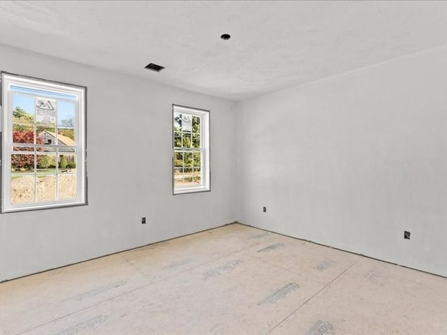 306 Wood St, Middleboro, MA 02346