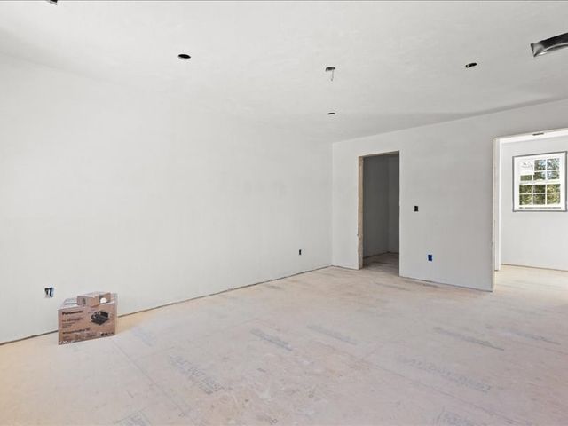 306 Wood St, Middleboro, MA 02346