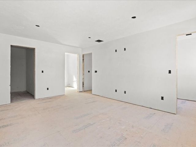 306 Wood St, Middleboro, MA 02346