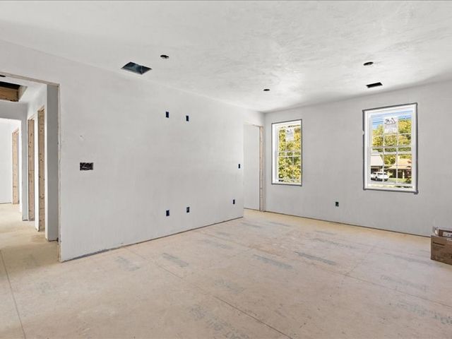 306 Wood St, Middleboro, MA 02346