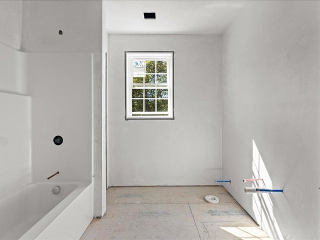 306 Wood St, Middleboro, MA 02346