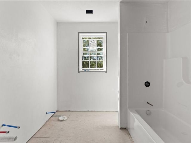 306 Wood St, Middleboro, MA 02346