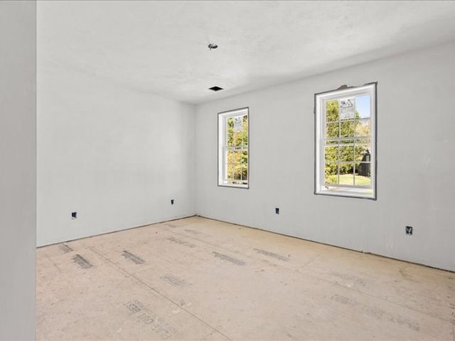 306 Wood St, Middleboro, MA 02346