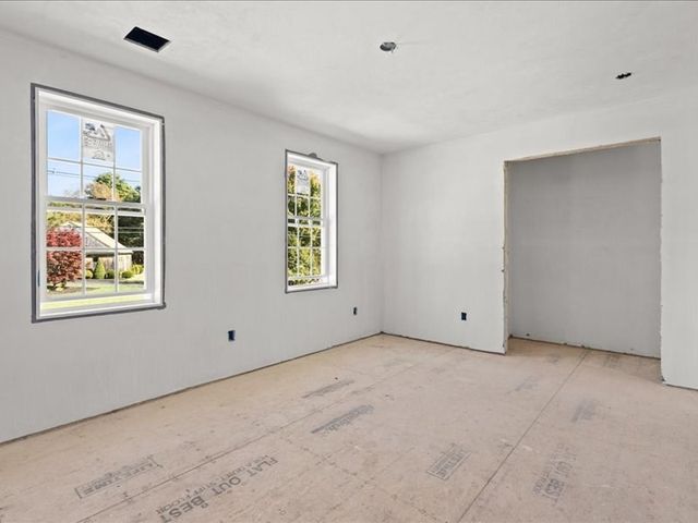 306 Wood St, Middleboro, MA 02346