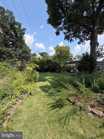 6522 CAVALIER DR, Alexandria, VA 22307