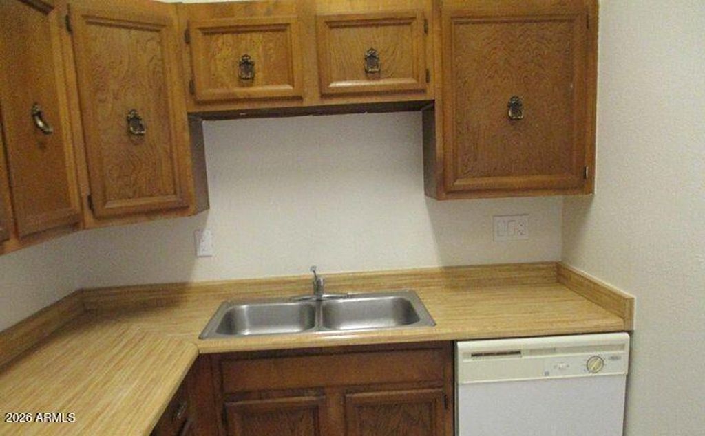 1520 E 25TH Avenue, Apache Junction, AZ 85119 — photo 3