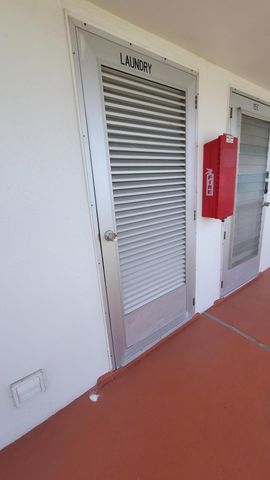 114 Chatham E, West Palm Beach, FL 33417