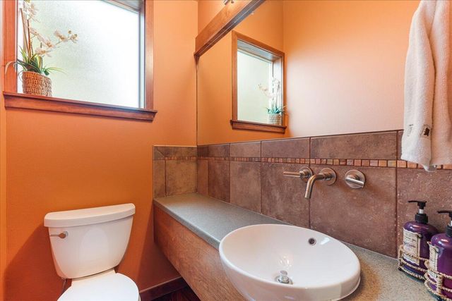 202 Presidio Park Lane, Redmond, OR 97756