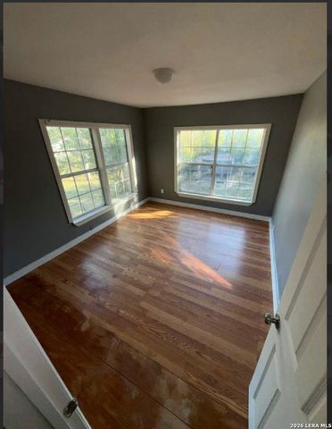 2210 MARTIN LUTHER KING DR, San Antonio, TX 78203