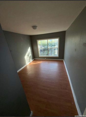 2210 MARTIN LUTHER KING DR, San Antonio, TX 78203