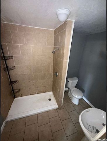 2210 MARTIN LUTHER KING DR, San Antonio, TX 78203