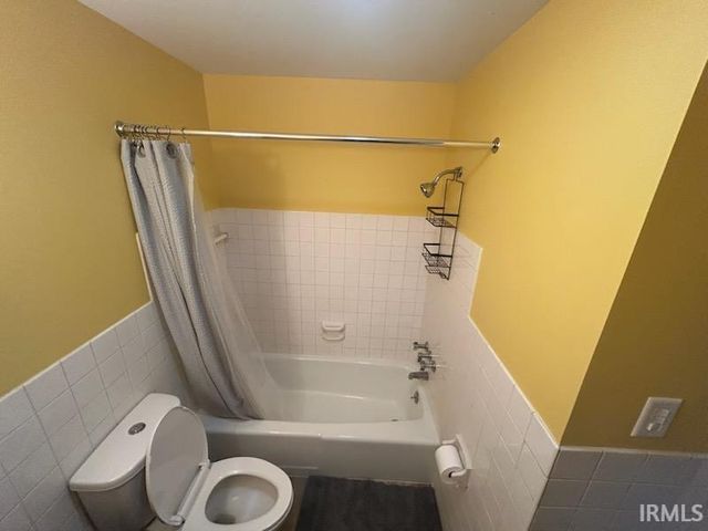 2937 Westbrook Dr Apt A412, Fort Wayne, IN 46805