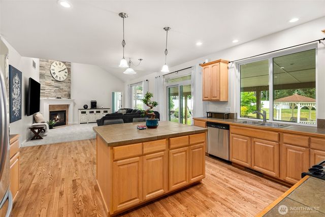 8010 Wenatchee Place NW, Silverdale, WA 98383
