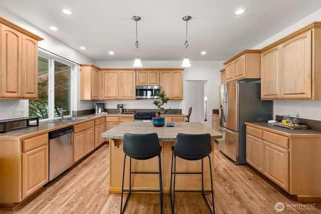 8010 Wenatchee Place NW, Silverdale, WA 98383