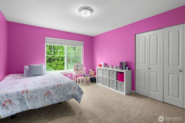 8010 Wenatchee Place NW, Silverdale, WA 98383