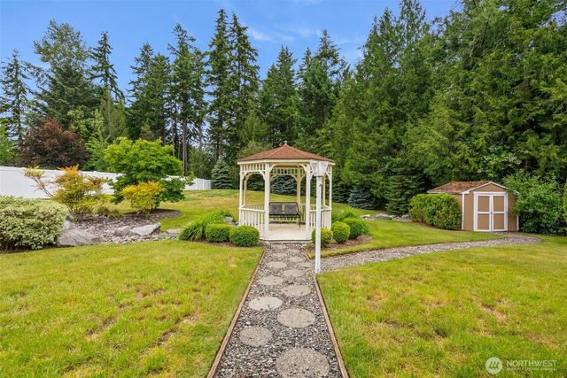 8010 Wenatchee Place NW, Silverdale, WA 98383