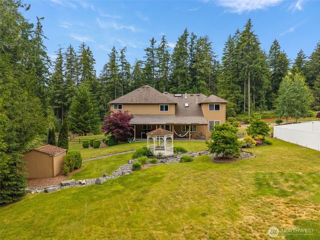 8010 Wenatchee Place NW, Silverdale, WA 98383